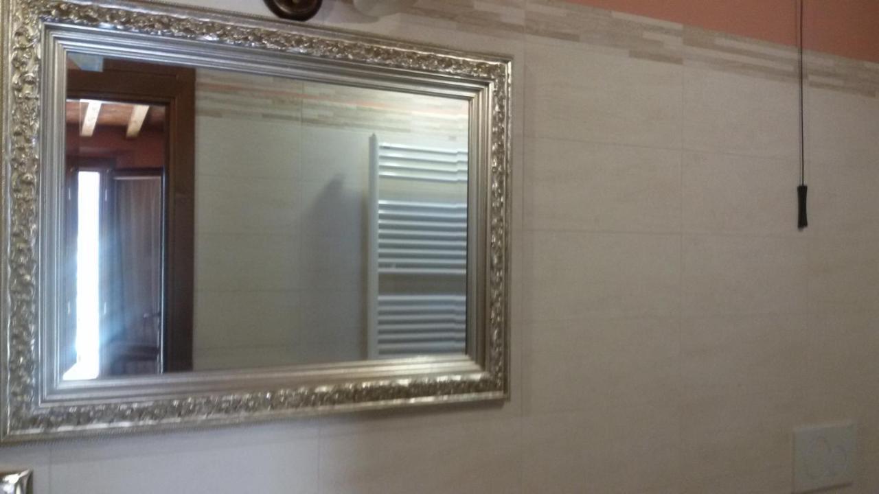 Le Camere Di Nonna Mara Montescudaio Dış mekan fotoğraf